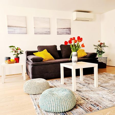 Smilje 2 Apartment Ровин Екстериор снимка