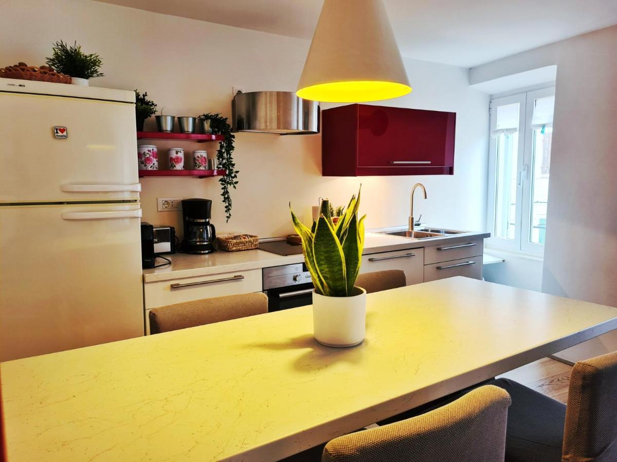Smilje 2 Apartment Ровин Екстериор снимка