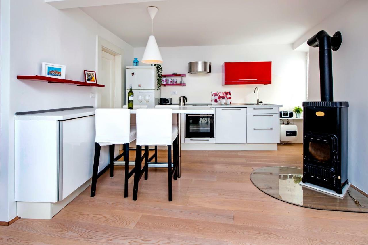 Smilje 2 Apartment Ровин Екстериор снимка