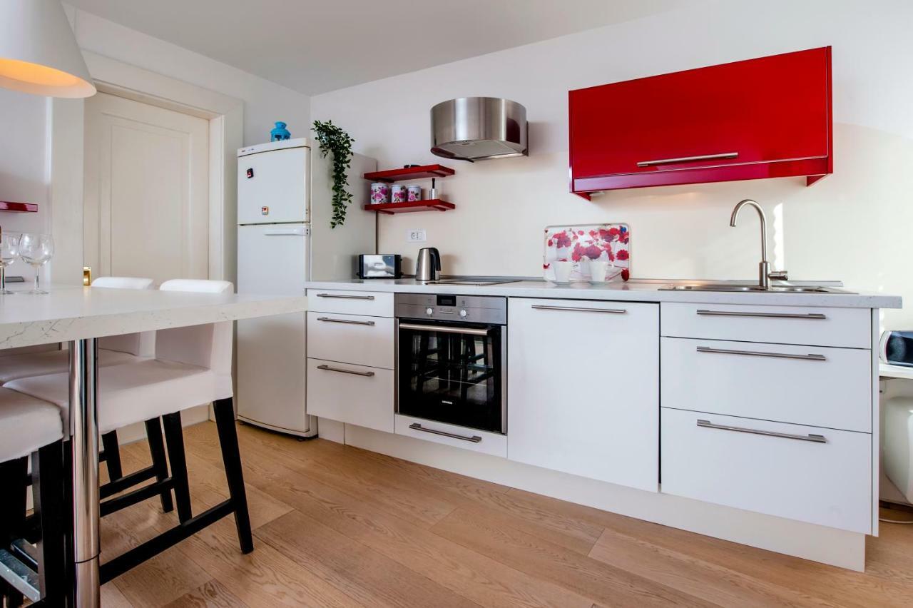 Smilje 2 Apartment Ровин Екстериор снимка