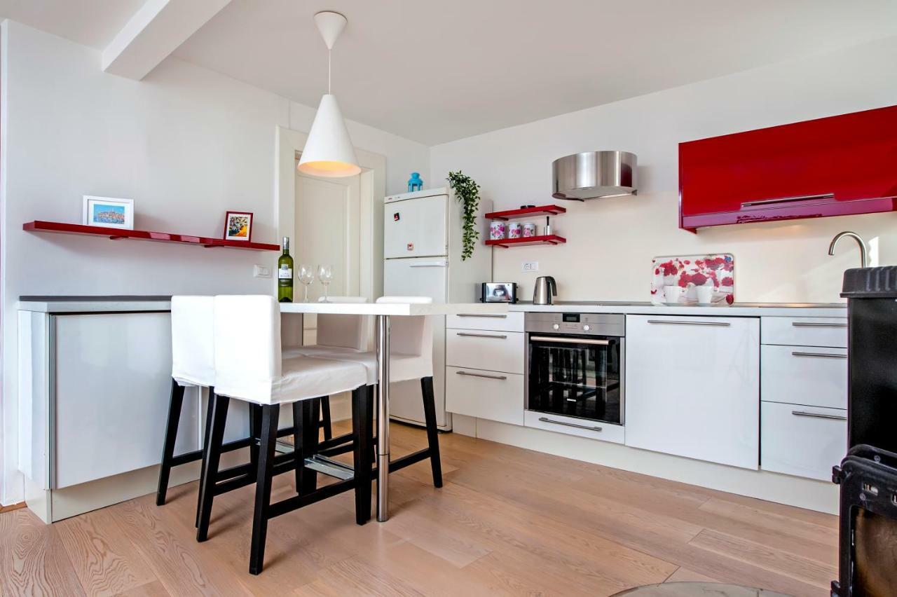 Smilje 2 Apartment Ровин Екстериор снимка